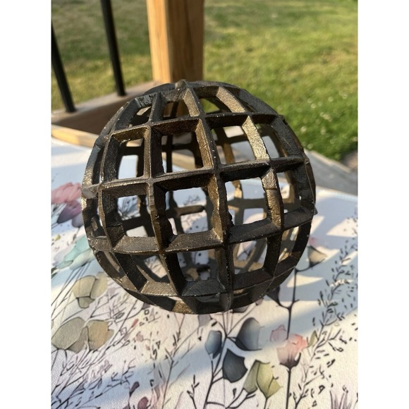 Vintage Unique Decor Metal Geometric Sphere/Ball heavy - Picture 6 of 10